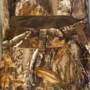 brand new  hunting pants MENS MEDIUM WOMEN Xl